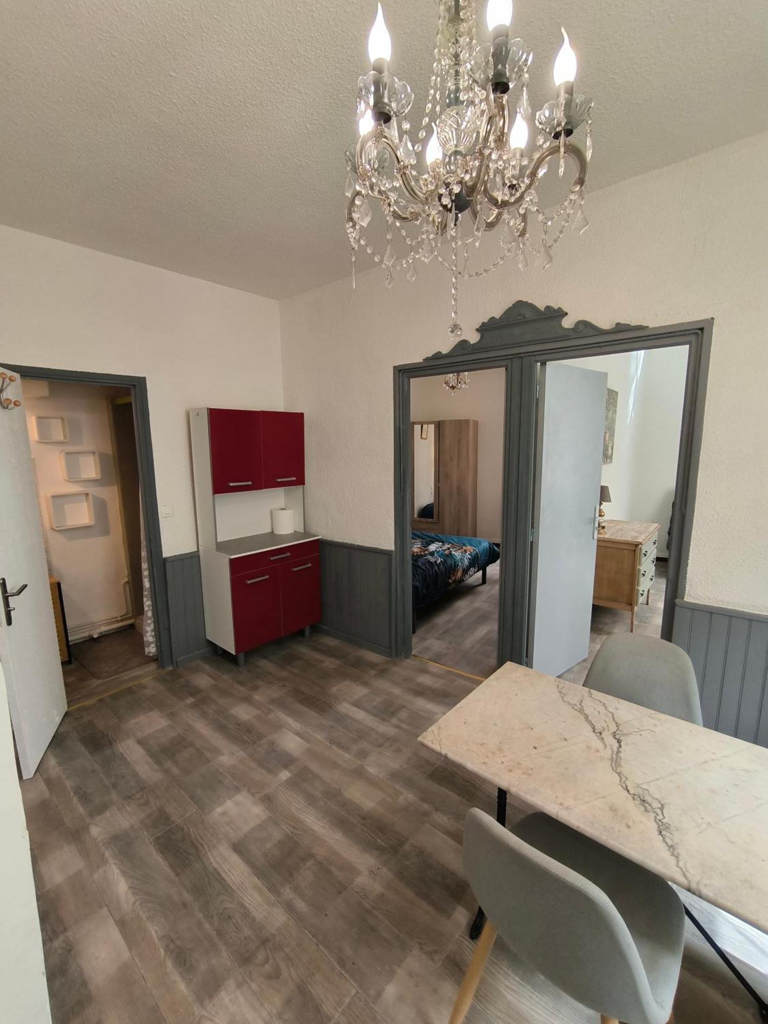 Appartement Chaleureux Dans Le Centre De 베지에 외부 사진
